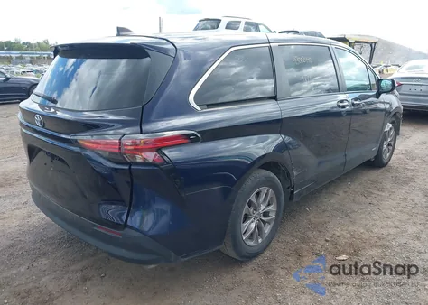 2021 Toyota Sienna Xle z USA, uszkodzony, nr VIN 5TDYRKECXMS029757